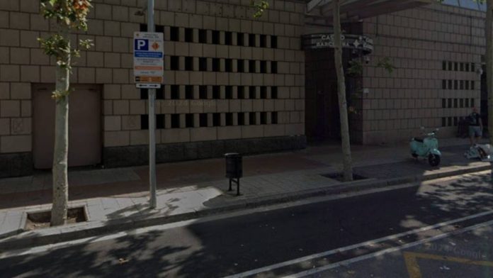 Atacan con un arma blanca a un guardia de seguridad en el Port Olímpic