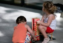 Barcelona activa una nueva convocatoria del Fondo de Infancia con 15 millones de euros Barcelona activa una nueva convocatoria del Fondo de Infancia con 15 millones de euros