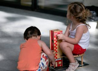 Barcelona activa una nueva convocatoria del Fondo de Infancia con 15 millones de euros Barcelona activa una nueva convocatoria del Fondo de Infancia con 15 millones de euros