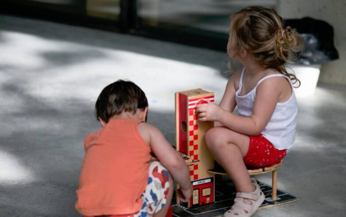 Barcelona activa una nueva convocatoria del Fondo de Infancia con 15 millones de euros