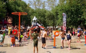 Barcelona amplía la red de juegos de agua para hacer frente a las altas temperaturas
