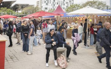 Barcelona celebra el comercio de proximidad con una feria multitudinaria en Glòries