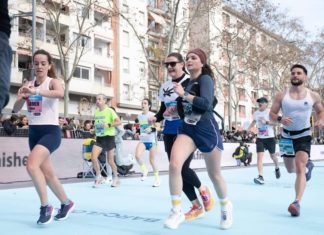 Barcelona se prepara para una media maratón récord con más de 40.000 corredores Barcelona se prepara para una media maratón récord con más de 40.000 corredores
