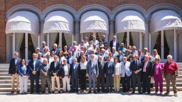 Collboni destaca el papel de las Casas Regionales en la cohesión social de Barcelona