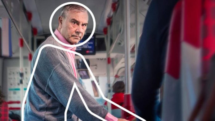 Concienciación sobre el respeto a los espacios reservados en el transporte público