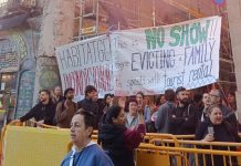 Desahucian a una familia con menores en el Raval pese a los intentos de mediación Desahucian a una familia con menores en el Raval pese a los intentos de mediación