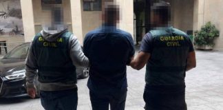 Detención de un narco albanés armado en pleno paseo de Gràcia Detención de un narco albanés armado en pleno paseo de Gràcia