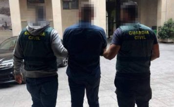 Detención de un narco albanés armado en pleno paseo de Gràcia Detención de un narco albanés armado en pleno paseo de Gràcia