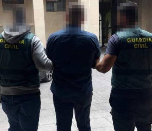Detención de un narco albanés armado en pleno paseo de Gràcia Detención de un narco albanés armado en pleno paseo de Gràcia