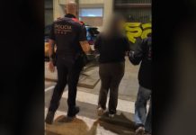 Detenida una joven por el robo de joyas a un hombre de 90 años en Barcelona Detenida una joven por el robo de joyas a un hombre de 90 años en Barcelona