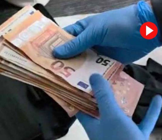 Detenida una pareja por introducir billetes falsos en comercios de Barcelona Detenida una pareja por introducir billetes falsos en comercios de Barcelona