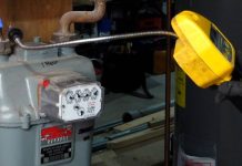 Detenidos dos falsos técnicos del gas por robar joyas a una anciana en Horta-Guinardó Detenidos dos falsos técnicos del gas por robar joyas a una anciana en Horta-Guinardó
