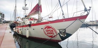 El Astral de Open Arms parte desde Barcelona en una misión humanitaria hacia Cuba El Astral de Open Arms parte desde Barcelona en una misión humanitaria hacia Cuba