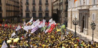 El conflicto en bibliotecas de Barcelona escala por la huelga y la falta de personal El conflicto en bibliotecas de Barcelona escala por la huelga y la falta de personal