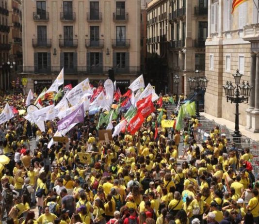 El conflicto en bibliotecas de Barcelona escala por la huelga y la falta de personal El conflicto en bibliotecas de Barcelona escala por la huelga y la falta de personal