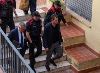Jonathan Andic paga una fianza de un millón de euros y queda en libertad provisional Jonathan Andic paga una fianza de un millón de euros y queda en libertad provisional