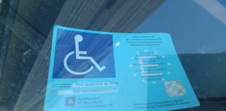 La Sindicatura pide anular una multa a un conductor con movilidad reducida cuya tarjeta cayó dentro del coche La Sindicatura pide anular una multa a un conductor con movilidad reducida cuya tarjeta cayó dentro del coche