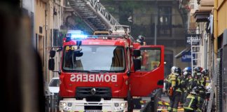 La explosión de una bombona de butano en una vivienda de Poblenou deja 11 heridos La explosión de una bombona de butano en una vivienda de Poblenou deja 11 heridos