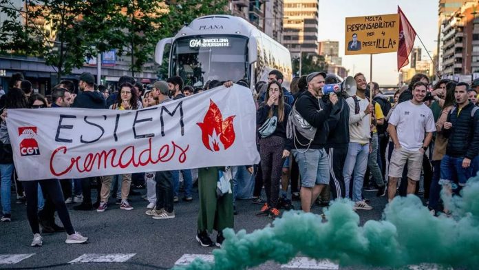 La huelga educativa arranca con demandas salariales y movilización en las calles