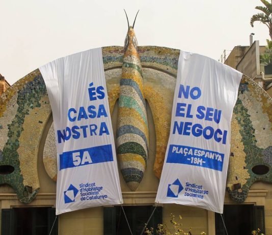 La justicia suspende temporalmente un nuevo desahucio en el Bloc Papallona La justicia suspende temporalmente un nuevo desahucio en el Bloc Papallona