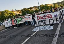 Las movilizaciones de docentes provocan cortes de tráfico en Barcelona y alrededores Las movilizaciones de docentes provocan cortes de tráfico en Barcelona y alrededores