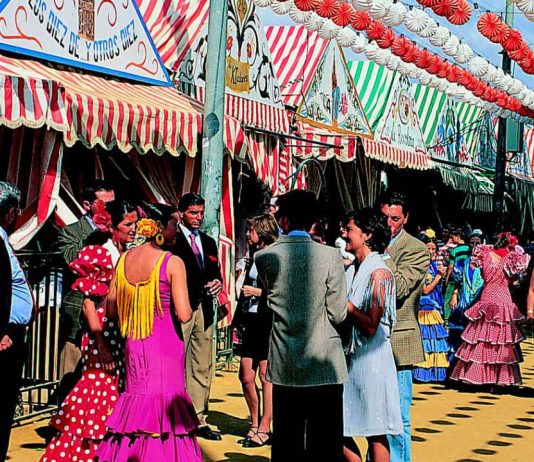 Los Mossos investigan una agresión sexual en la Feria de Abril de Barcelona Los Mossos investigan una agresión sexual en la Feria de Abril de Barcelona