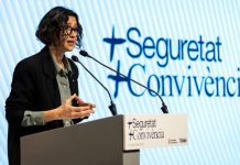 Los Mossos justifican la recogida de información en una asamblea docente Los Mossos justifican la recogida de información en una asamblea docente
