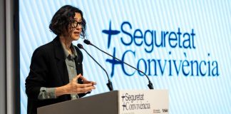 Los Mossos justifican la recogida de información en una asamblea docente Los Mossos justifican la recogida de información en una asamblea docente