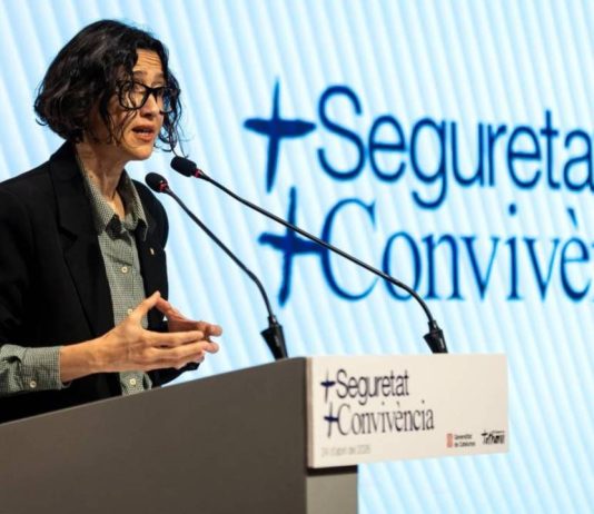 Los Mossos justifican la recogida de información en una asamblea docente Los Mossos justifican la recogida de información en una asamblea docente