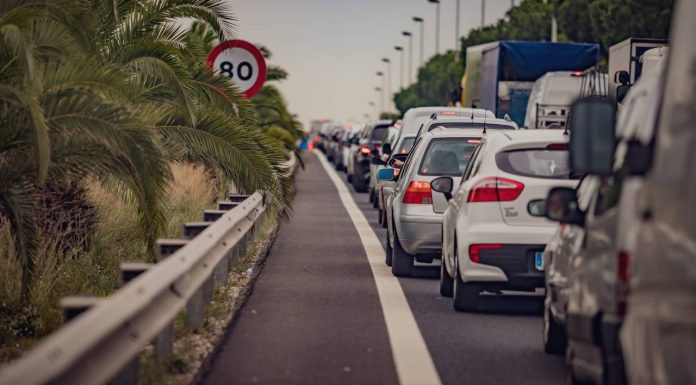 Regreso tras la Segunda Pascua: 300.000 coches colapsan los accesos a Barcelona Regreso tras la Segunda Pascua 300.000 coches colapsan los accesos a Barcelona