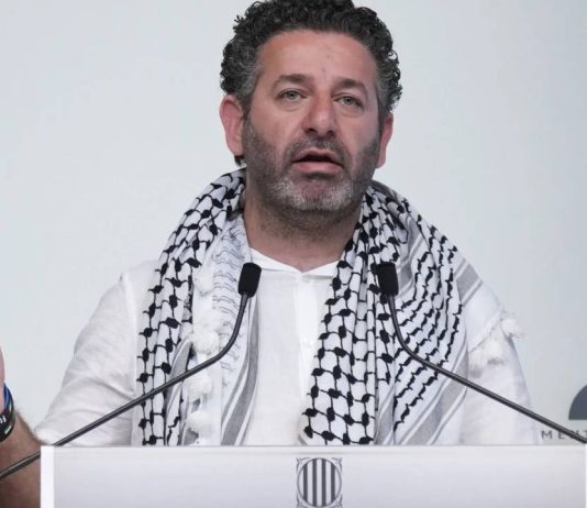 Israel expulsa a los activistas de la flotilla tras días de detención Israel expulsa a los activistas de la flotilla tras días de detención