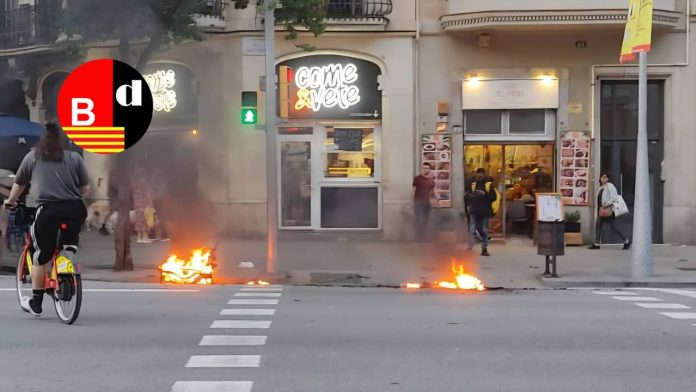 Susto en el Eixample tras explotar una bicicleta eléctrica en plena calle