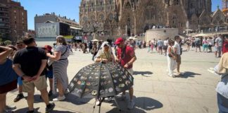 Terminan las obras de la Plaza Gaudí en la Sagrada Familia Terminan las obras de la Plaza Gaudí en la Sagrada Familia
