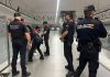 Un operativo policial en Sant Martí identifica a 150 personas con más de mil antecedentes Un operativo policial en Sant Martí identifica a 150 personas con más de mil antecedentes