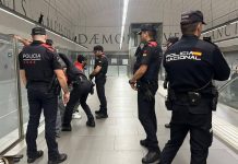 Un operativo policial en Sant Martí identifica a 150 personas con más de mil antecedentes Un operativo policial en Sant Martí identifica a 150 personas con más de mil antecedentes