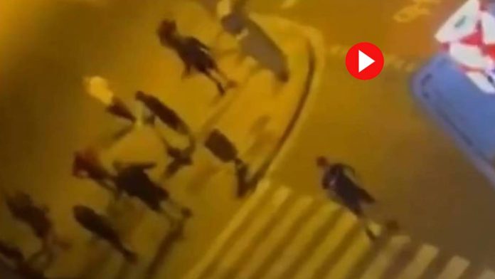 Una violenta pelea multitudinaria en la Marina del Port deja varios heridos