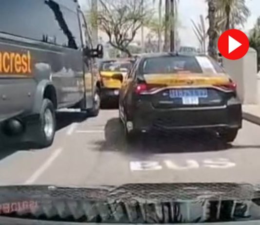 Accidente en Barcelona: una VTC colisiona con dos taxis en el entorno del Port
