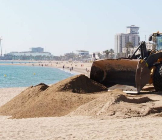 Barcelona adelanta la temporada de baño a Semana Santa tras un invierno de temporales Barcelona adelanta la temporada de baño a Semana Santa tras un invierno de temporales