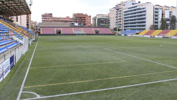 Barcelona aprueba la instalación de césped natural en el Narcís Sala