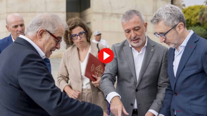 Barcelona asume la titularidad de más de cinco kilómetros de litoral urbano