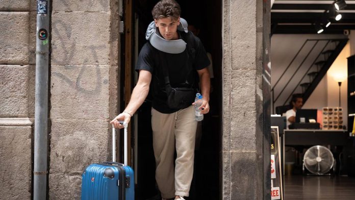 Barcelona revoca 41 licencias turísticas ligadas a una trama de corrupción
