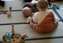 Ciutat Vella impulsa un “kit fora pantalles” para fomentar el juego en la primera infancia Ciutat Vella impulsa un “kit fora pantalles” para fomentar el juego en la primera infancia