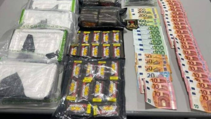 Detenido en el Besòs tras una persecución policial con nueve kilos de droga en Barcelona