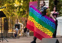 El Eixample celebra por primera vez un Orgullo institucional con un acto en la calle El Eixample celebra por primera vez un Orgullo institucional con un acto en la calle