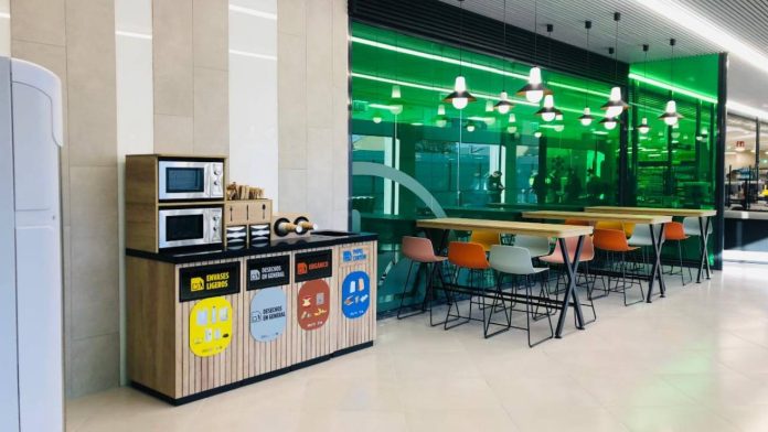 El Gremi de Restauració de Barcelona denuncia a los Mercadona por intrusismo comercial El Gremi de Restauració de Barcelona denuncia a los Mercadona por intrusismo comercial
