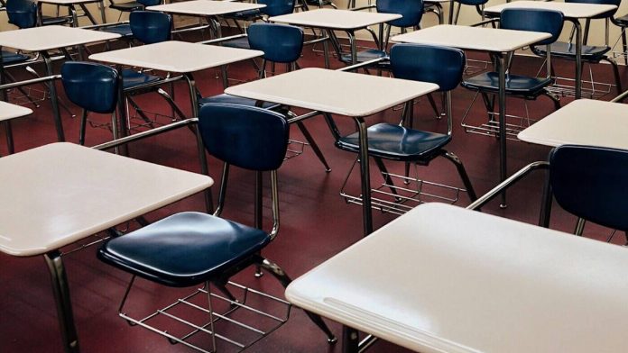 El profesorado tumba el preacuerdo con Educación y mantiene la huelga