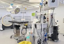 Intervención quirúrgica pionera en Germans Trias para mejorar síntomas del Alzheimer Intervención quirúrgica pionera en Germans Trias para mejorar síntomas del Alzheimer