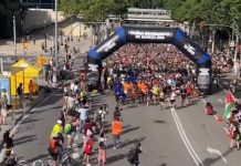 La carrera contra el racismo de Top Manta reúne a miles de personas en Barcelona La carrera contra el racismo de Top Manta reúne a miles de personas en Barcelona