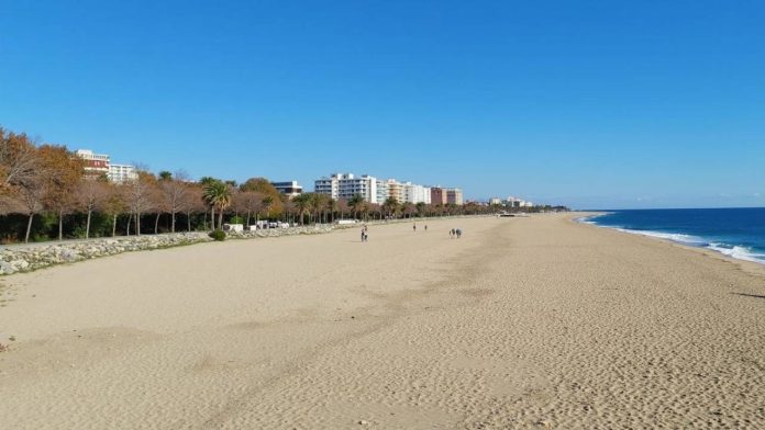 Muere un hombre ahogado en la playa de Sant Miquel