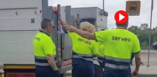 Operativo policial en la T1 del aeropuerto de Barcelona contra la venta ambulante de comida Operativo policial en la T1 del aeropuerto de Barcelona contra la venta ambulante de comida